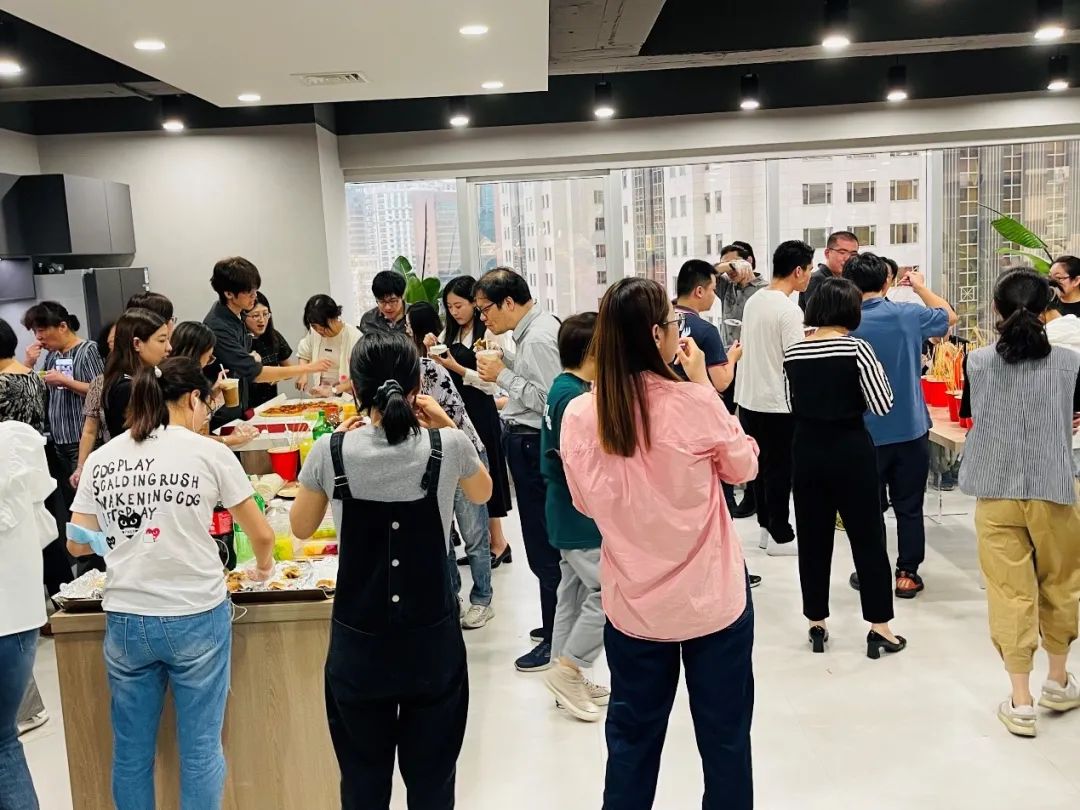 活动 | 银河集团186net评估国庆主题冷餐会举行时